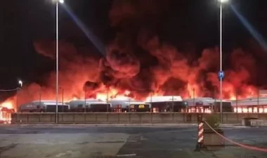 Bu ölkədə güclü yanğın: Televiziyanın yayımı dayandırıldı