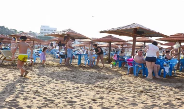 Bakıda çimərlikdən 9 min manatlıq oğurluq edildi