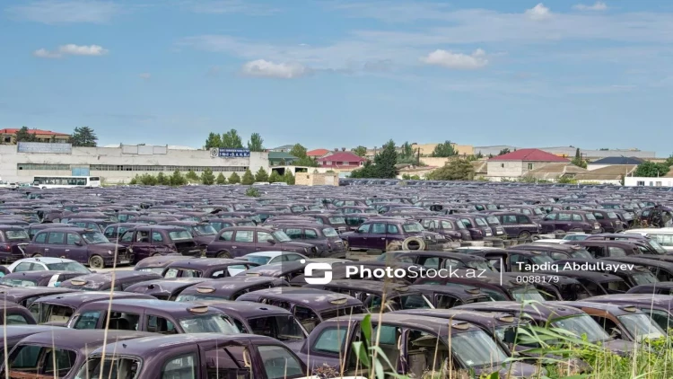 “London taksiləri”nin çürüdüyü yerdən FOTOlar