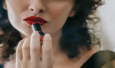 Zəngin yoxsa cadugərlik simvolu - Qırmızı boyanın tarixi