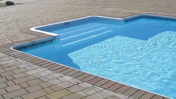 Abşeronda bir yaşlı körpə hovuzda boğuldu