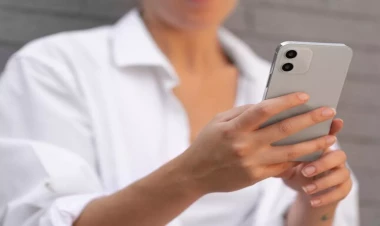 Telefonla bizi necə izləyirlər? - XƏBƏRDARLIQ