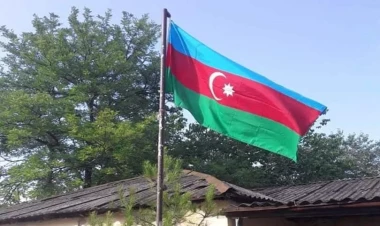Arazdəyənin üzərində Bayrağımız dalğalanır - FOTO