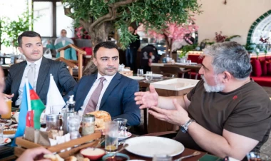 Bakı Fond Birjasının rəsmiləri Milli Mətbuat günü münasibətilə media nümayəndələri ilə görüşüb - FOTO