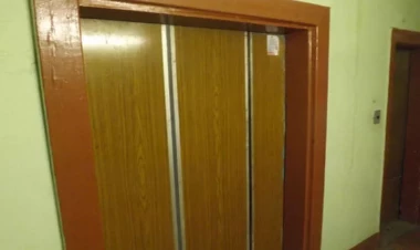 Bakıda 9 nəfər liftdə qaldı: xilasedicilər gəldi