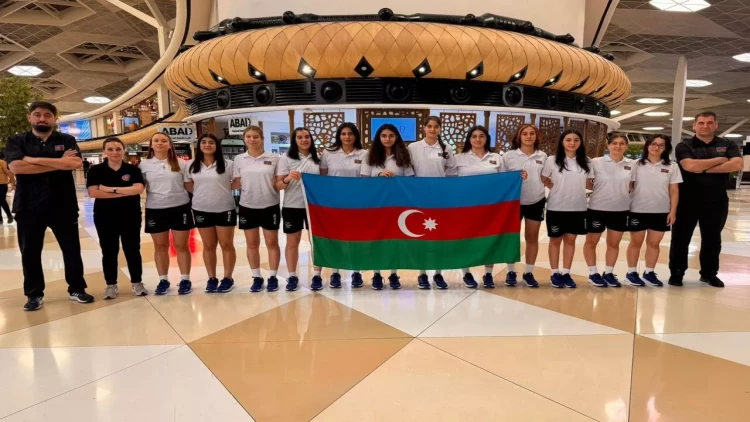 Millimiz Albaniya ilə üz-üzə