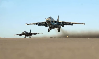 Hərbi pilotlar təlim-məşq uçuşlarını icra ediblər - VİDEO