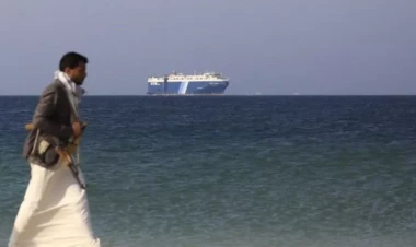 ABŞ Qırmızı dənizdə husilərə məxsus dörd pilotsuz gəmini vurub