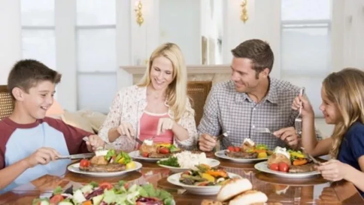 Süfrə arxasında bunu etməyin – Zəka səviyyəsindən xəbər verir