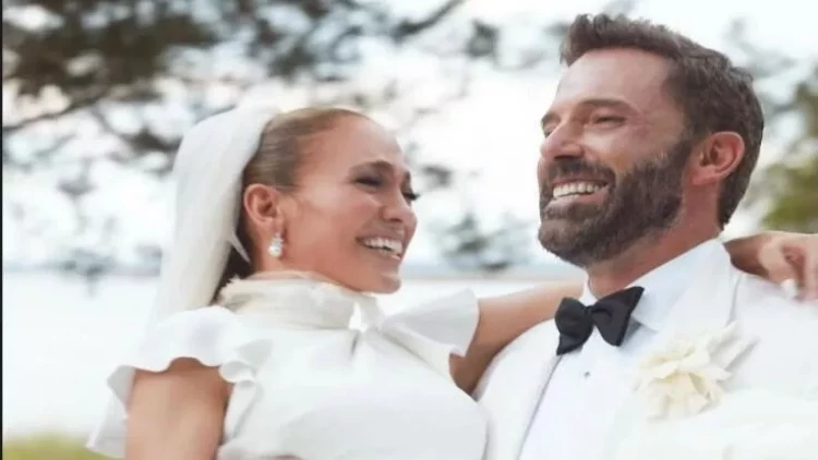 Cennifer evlilik ildönümünü başqa kişi ilə keçirtdi - FOTOlar