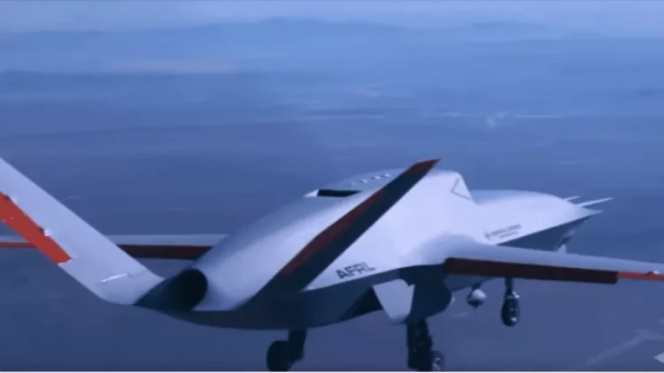 İlk dəfə gizli pilotsuz uçuş aparatı nümayiş etdirildi - VİDEO