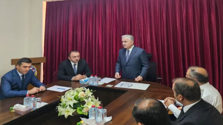 Orxan Abbasov kollektivə təqdim edildi