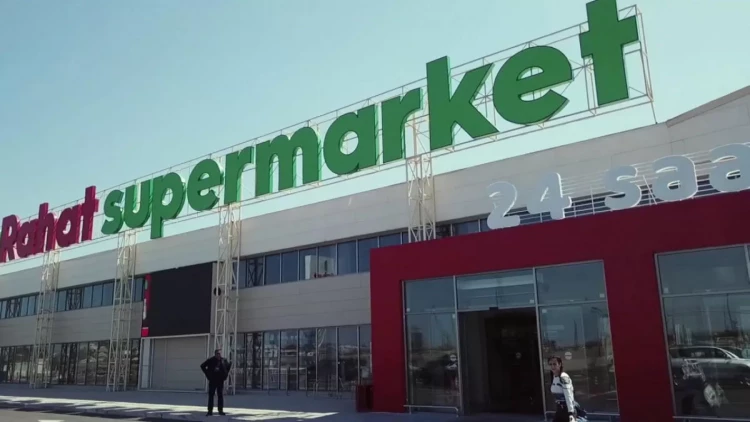 Bakıda dəhşətli hadisə: satıcıları bıçaqlayıb, avtomobillə vurdu