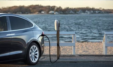 Elektrikli avtomobillərdə yağış yağanda “tok” vurur, temperatur yüksək olduqda maşın yanır?