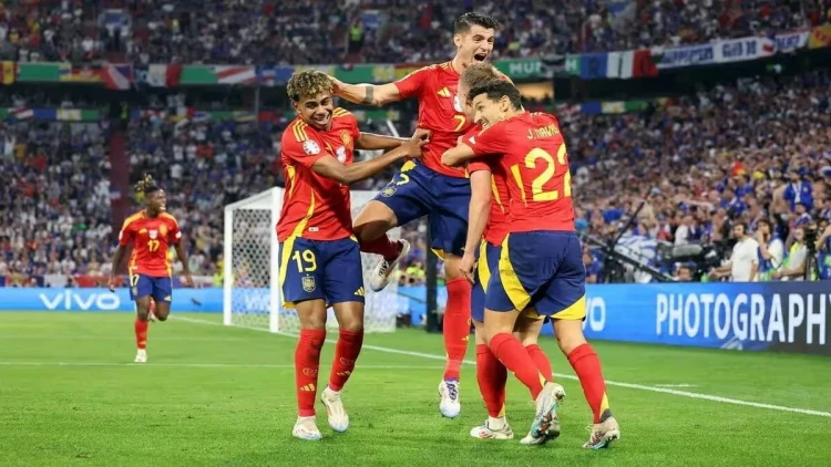 İspaniya millisi qalib gələrsə, nə qədər mükafat alacaq?