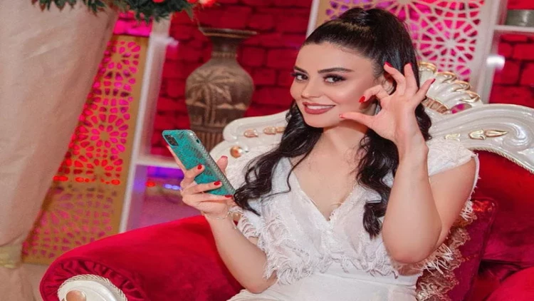 Vüsaləyə dəbdəbəli villasında doğum günü SÜRPRİZİ – VİDEO