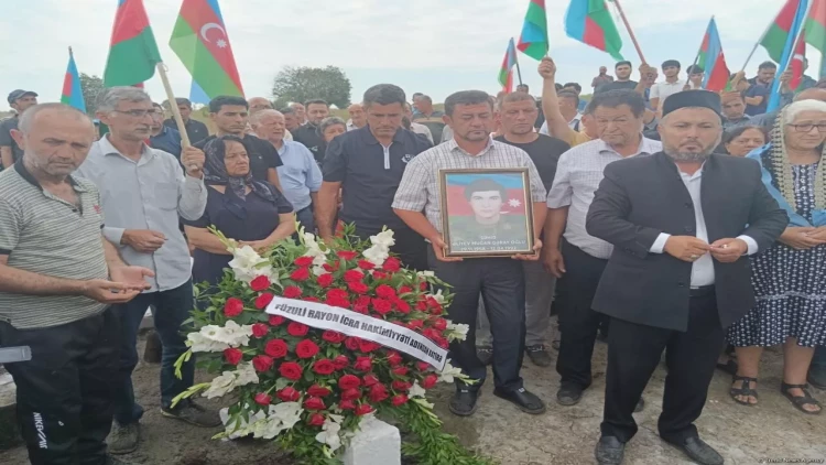 Şəhid Muğan Əliyev 32 il sonra Füzulidə torpağa tapşırıldı - FOTO