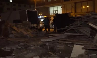 Yasamalda gecə ilə obyektləri sökdülər: 