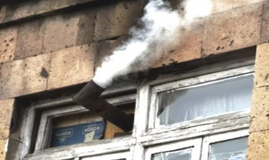 Bakıda polis əməkdaşları qadının həyatını xilas ediblər - VİDEO