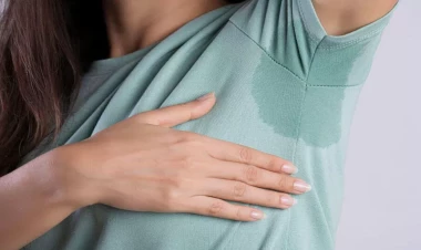 Tər iyini artıran qidalar - İstidə nə yemək olmaz