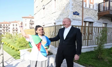 15 yaşlı şuşalı qızla Prezidentin dialoqu