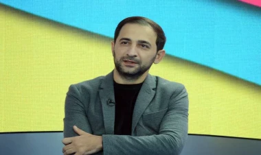 Pərvizin deyişmə vaxtı gözləri doldu - VİDEO