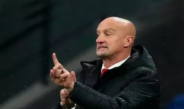 Millinin baş məşqçisi ilə bağlı qərar verildi