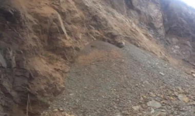 Daşkəsəndə dağ uçqunu olub - FOTO