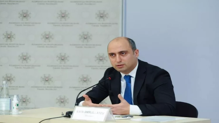 Nazirdən medal qazanan şagirdlərlə bağlı paylaşım