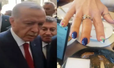 Ərdoğandan qadın müxbirin dırnaq boyasına qəribə reaksiya - VİDEO