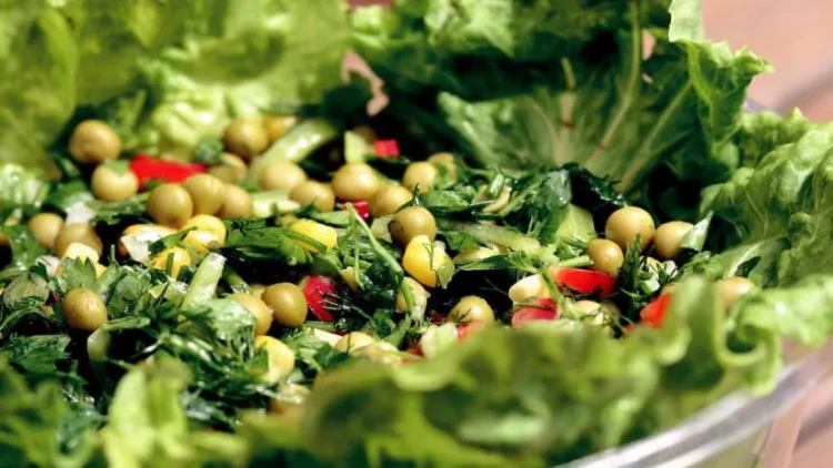 5 dəqiqədə dadlı salat necə hazırlamaq olar?