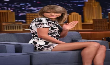 Ulduz müğənni ilk dəfə sevgilisi ilə səhnəyə çıxdı - FOTO