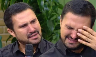 Nadirin dedikləri studiyadakıları göz yaşlarına boğdu - 