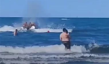 Batma təhlükəsində olan 3 nəfər belə xilas edildi - VİDEO