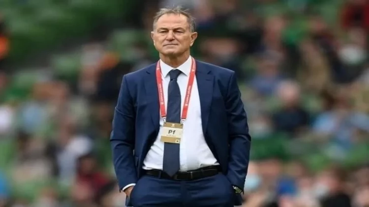 Canni De Byazi adını Qani Abaziyə dəyişir