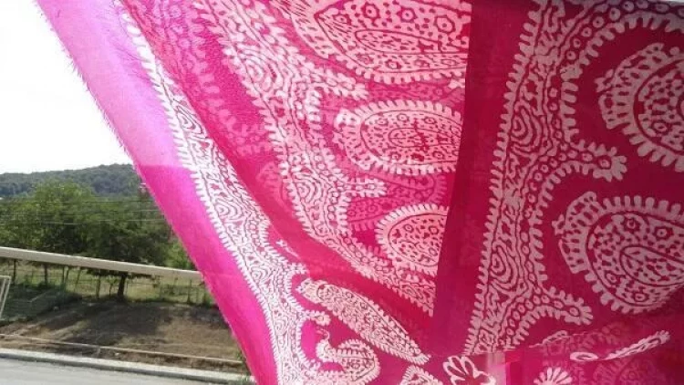 Bakıda qızıl pula satılan bahalı torksin şalı…