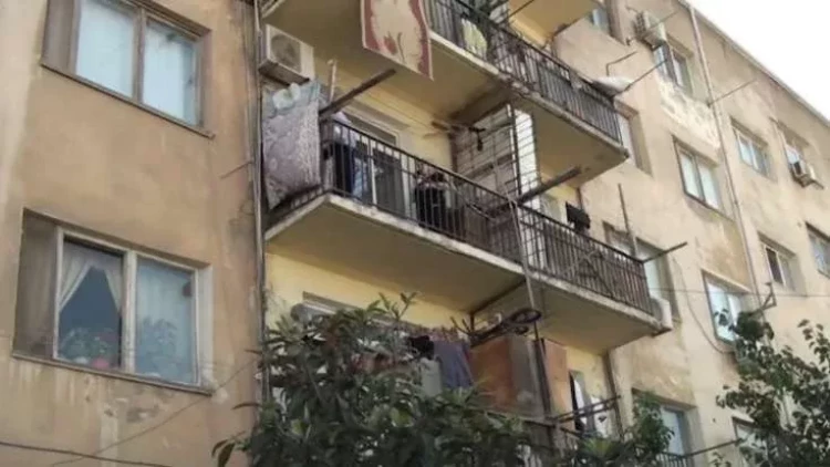 İki qadının ər üstündə davası 