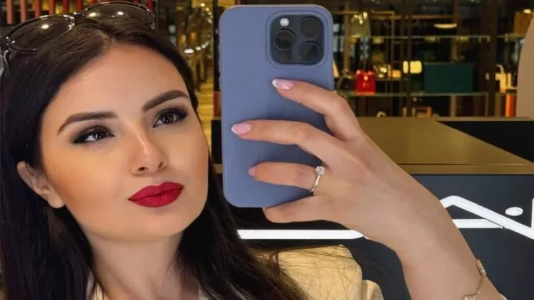 Ayselin fərqli makiyajda FOTOsu