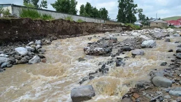 Bəzi çaylardan daşqın və sel keçəcək - XƏBƏRDARLIQ