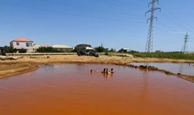 Bakıda qeyri-adi göl - İnsanlar axın edir - FOTOlar
