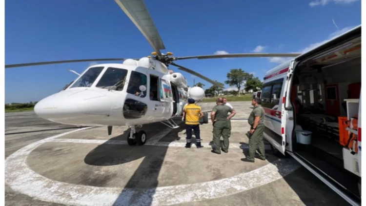 Qəbələdə turistlər ağır qəzaya düşdü - 1 nəfər ölüb, 4-ü yaralandı - FOTO