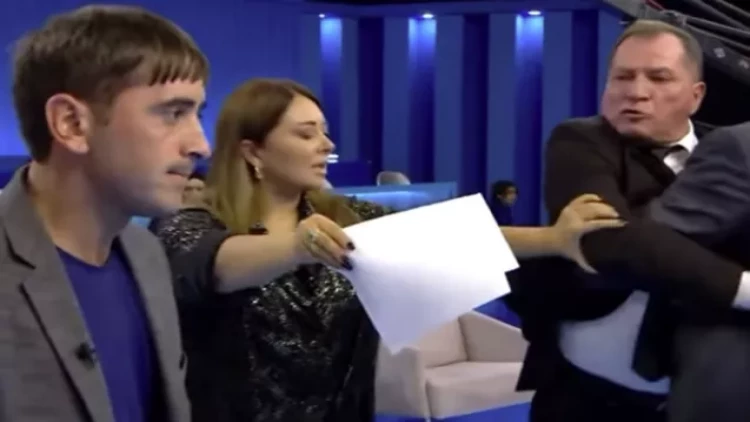 Dədən harada işləyir? – Azərtaşın verilişində “TƏPİK ATIR”