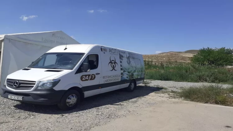 Ağalı sakinlərinin qurbanlarını kəsməsi üçün kənddə səyyar çadır məntəqəsi qurulub -  - FOTO