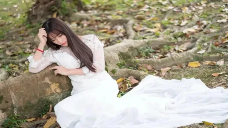 Qadın onun hesabına dəbdəbəli yaşayansevgilisini məhkəməyə verdi