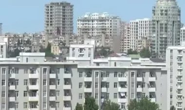 Bakıda müəmmalı hadisə: Axşamlar qapıları döyür, səs gələndə uzaqlaşırlar - VİDEO