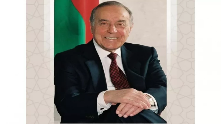 Novruz Aslan Ulu Öndər Heydər Əliyevin xatirəsinə 