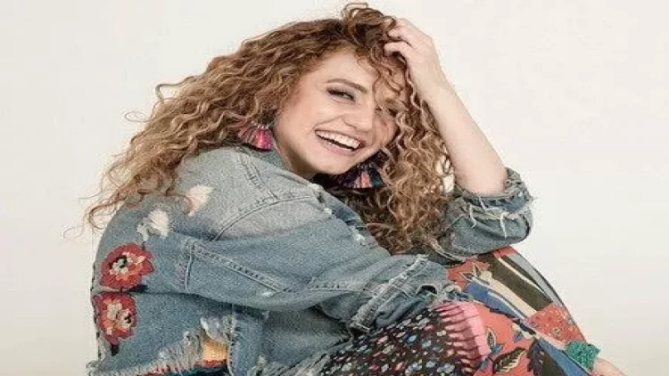 Çinarə Xalq artistlərini parodiya etdi - VİDEO