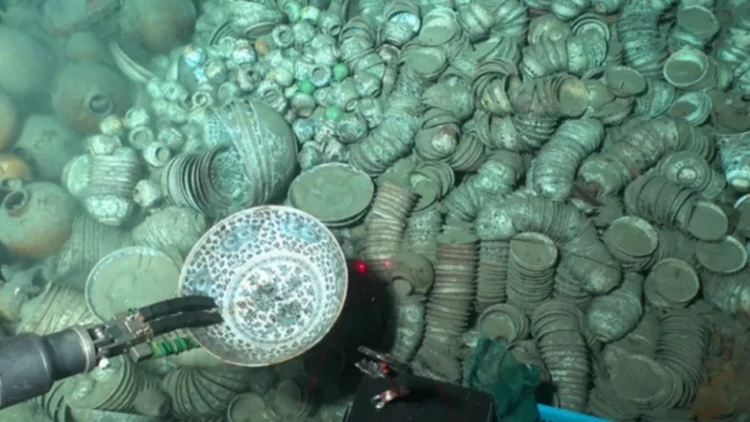 Dənizin dibindən 600 illik əşyalar tapıldı - FOTO