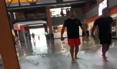 Moskvada metrostansiya su altında qaldı - VİDEO