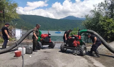 Nohur göldə daşma riski yaranıb - FOTO